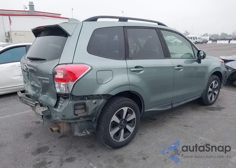 2017 Subaru Forester 2.5I Premium z USA, uszkodzony, nr VIN JF2SJAEC6HH551675